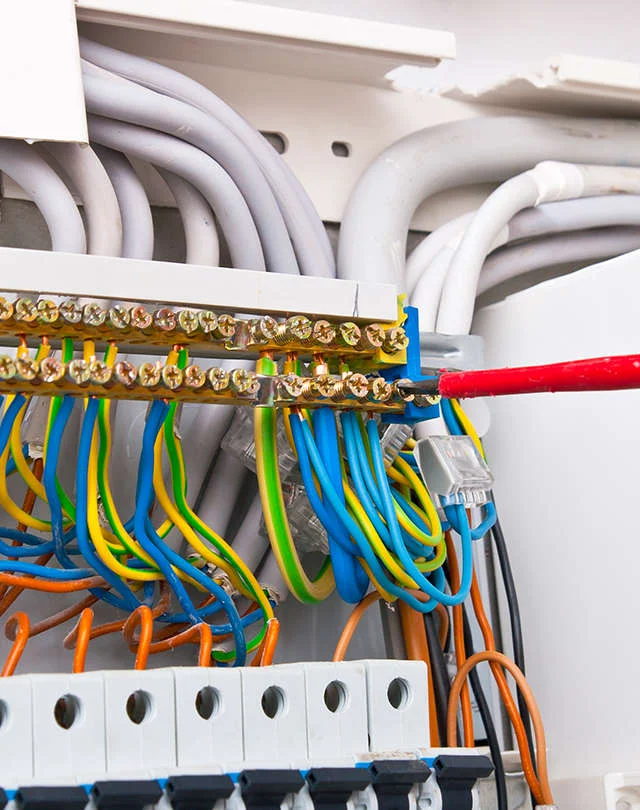 Droogijsstralen in de elektronica en besturingen