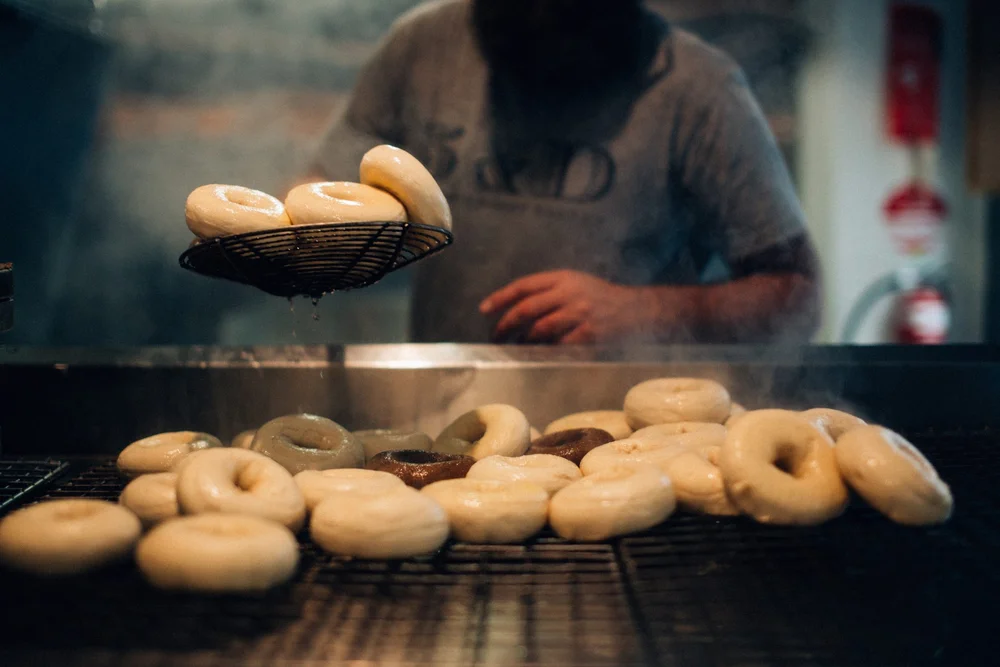 Droogijsstralen in de koffiebranderij