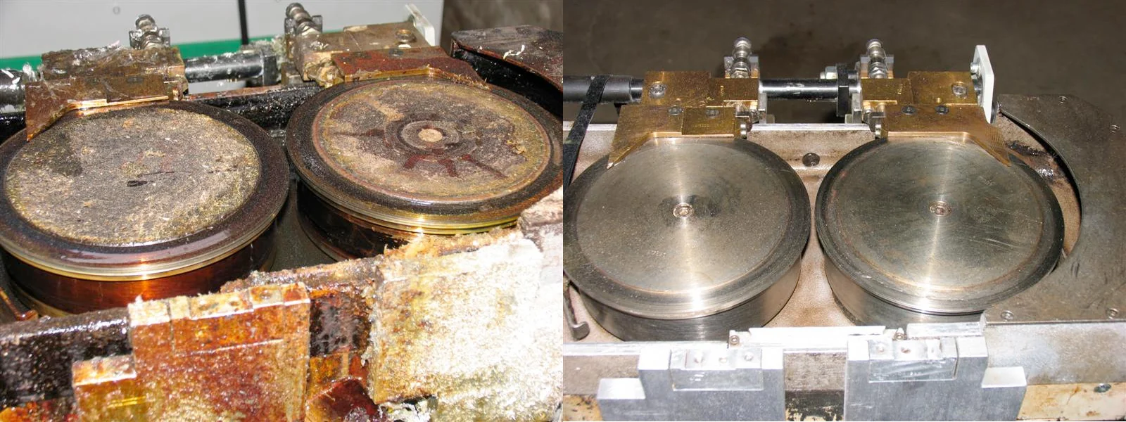 Voor en na: vervuilde en gereinigde metalen platen naast elkaar